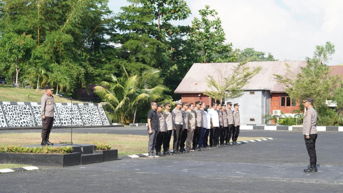 Penetapan dan Pengundian Nomor urut Paslon, Wakapolda Sulbar Tegaskan Netralitas dan Integritas Penetapan dan Pengundian Nomor urut Paslon, Wakapolda Sulbar Tegaskan Netralitas dan Integritas