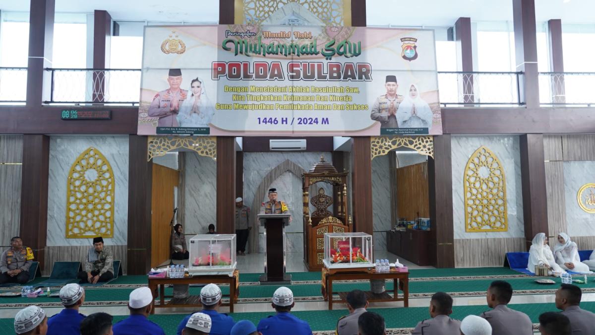 Kapolda Sulbar : Dengan Semangat Maulid 1446 H, Kita Terus Tebarkan Kebaikan