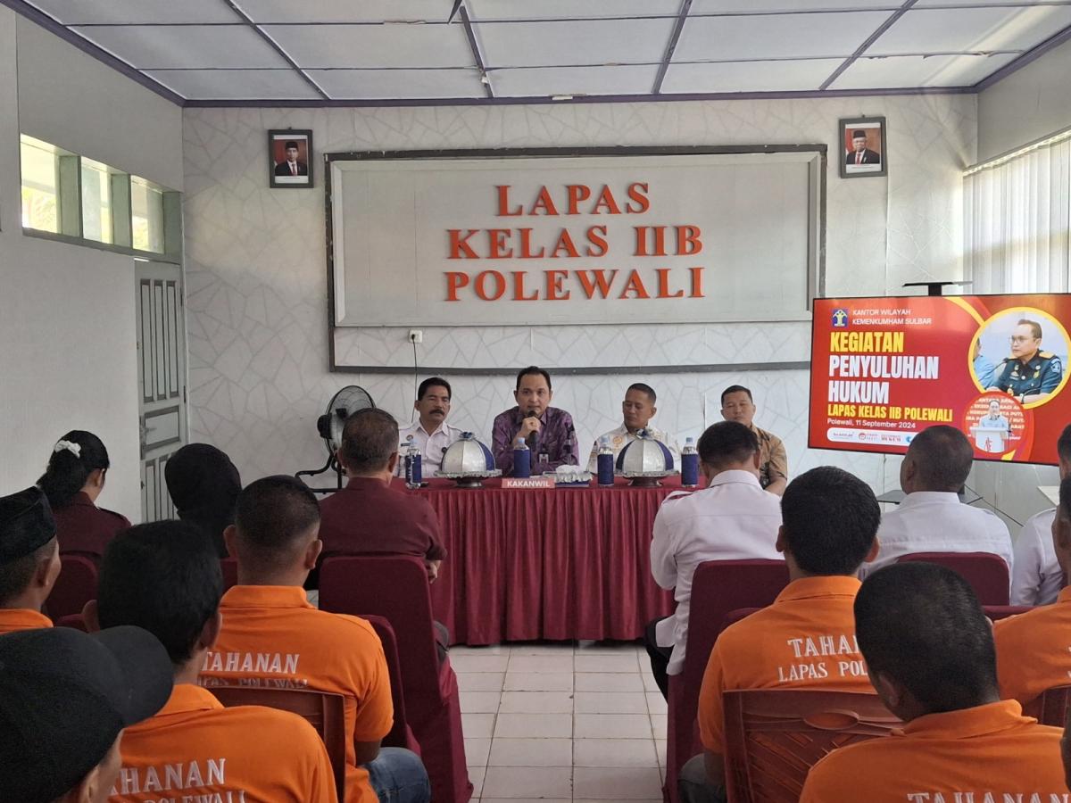 Kakanwil Kemenkumham Sulbar Penyuluhan Hukum Ke Warga Binaan Lapas Polewali