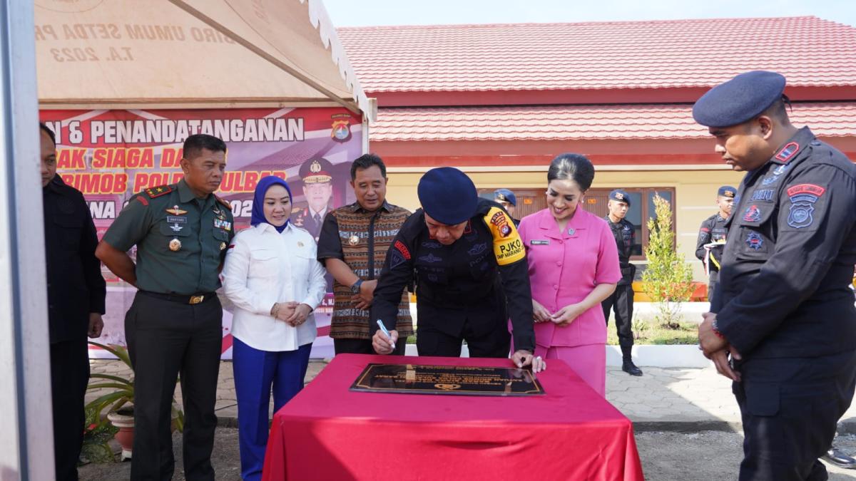 Kapolda Sulbar Resmikan Barak Siaga Dalas Satuan Brimob