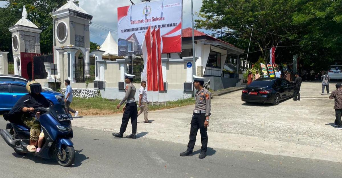 Polresta Mamuju Gelar Pengamanan Dan Pengaturan Lalu Lintas Polresta Mamuju Gelar Pengamanan Dan Pengaturan Lalu Lintas