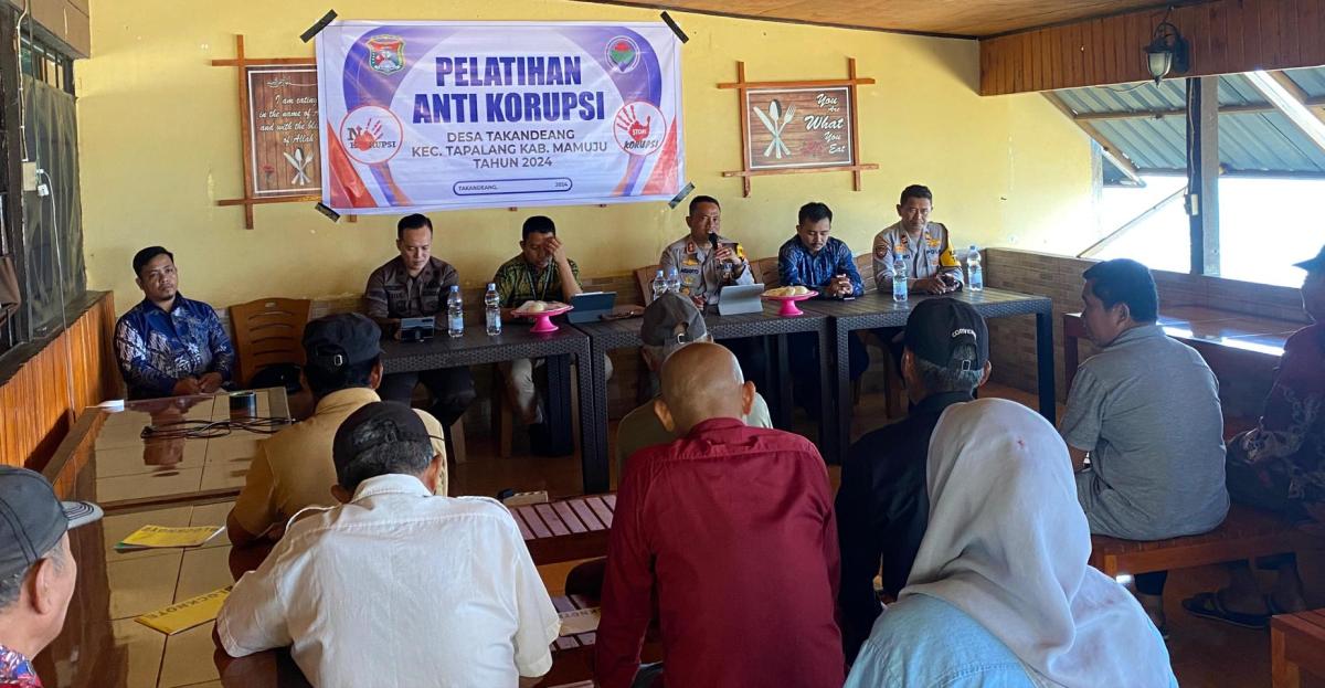 Sosialisasi Anti Korupsi, Wakapolresta Mamuju Tekankan Ciptakan Wilayah Bersih Dari Praktek Pungli. Sosialisasi Anti Korupsi, Wakapolresta Mamuju Tekankan Ciptakan Wilayah Bersih Dari Praktek Pungli.