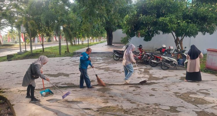 Giat Jumat Bersih Pemprov Sulbar,