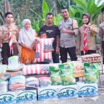 Bhabinkamtibmas Polsek Tapalang dan Saka Bhayangkara Salurkan Bantuan Sosial  Bhabinkamtibmas Polsek Tapalang dan Saka Bhayangkara Salurkan Bantuan Sosial