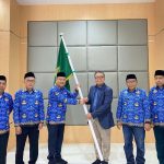 Sekprov Lepas Peserta MTQ Korpri Sulbar ke Palangkaraya,