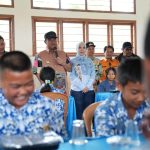 Pemprov Sulbar Kembali Uji Coba Makan Bergizi Seimbang Gratis di SMP Negeri 1 Nosu Pemprov Sulbar Kembali Uji Coba Makan Bergizi Seimbang Gratis di SMP Negeri 1 Nosu