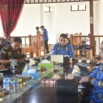 Plh Sekprov Amujib Pimpin Rapat Evaluasi Pengendalian Inflasi Plh Sekprov Amujib Pimpin Rapat Evaluasi Pengendalian Inflasi