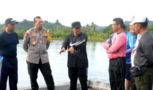 Kapolda Sulbar Serahkan Bantuan Bus Bekas untuk Terumbu Karang