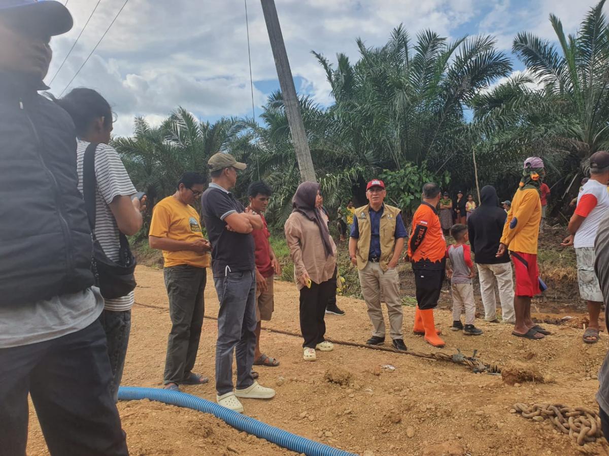 PUPR Bersama DPRD Sulbar Tinjau Fenomena Tanah Bergerak di Mamuju Tengah