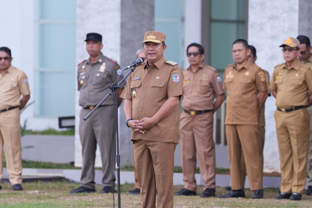 Pj Gubernur Sulbar Bahtiar Ingatkan Pejabat Pemprov Bekerja Profesional