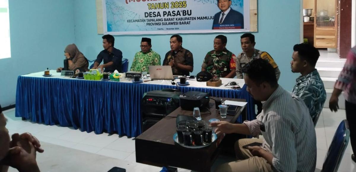 Bhabinkamtibmas Polsek Tapalang dan Babinsa Edukasi Warga