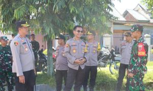 Pamatwil Polda Sulbar bersama Kapolres Pasangkayu dan Dandim 1427/Pasangkayu Kunjungi TPS 