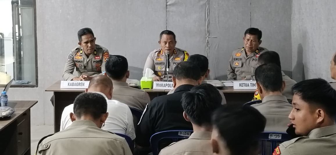 Wakapolresta Mamuju Sambut Tim Supervisi Biro Perencanaan Polda Sulbar Wakapolresta Mamuju Sambut Tim Supervisi Biro Perencanaan Polda Sulbar