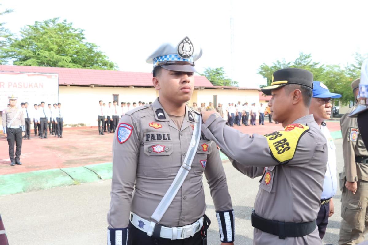 Polres Pasangkayu  Apel Gelar Pasukan Operasi Lilin 2024  Polres Pasangkayu  Apel Gelar Pasukan Operasi Lilin 2024