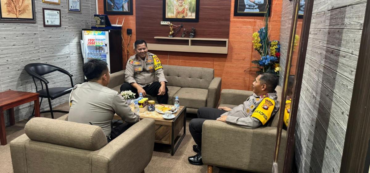 Kapolresta Mamuju Sambut  Kunjungan Wakapolda Sulbar di Mapolresta Mamuju Kapolresta Mamuju Sambut  Kunjungan Wakapolda Sulbar di Mapolresta Mamuju