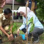 0dgoren99jc2lpj Suraidah Dampingi Pj Gubernur Kunjungi Kalumpang
