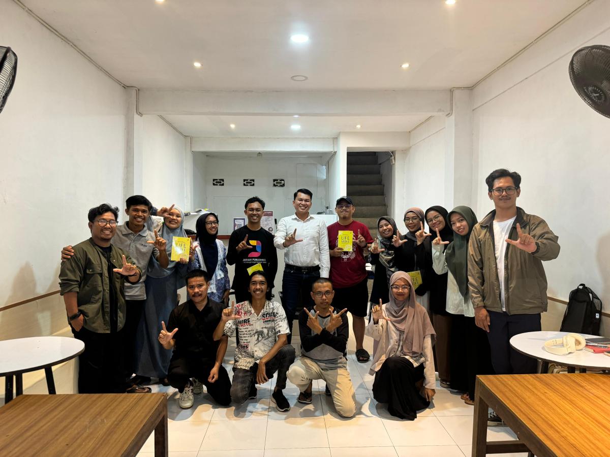 Jariah Publishing dan Manakarra Book Club Gelar Diskusi Buku "Life Hacks", Hadirkan Semangat Menulis dan Perubahan di Mamuju