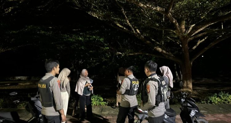 Sat Samapta Polres Pasangkayu Patrili Malam dan  Sambang Warga