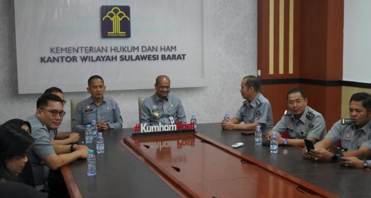 Kemenkum Sulbar Hadiri Pencanangan Pembangunan ZI dan Peluncuran Transformasi Digital,