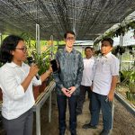 Pemprov Sulbar dampingi Konsul Australia dan Mahasiswa Saat Mengunjungi Estalase Anggrek Pemprov Sulbar dampingi Konsul Australia dan Mahasiswa Saat Mengunjungi Estalase Anggrek