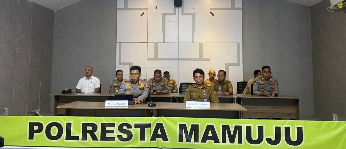 Kapolresta Mamuju dan Instansi Terkait Ikuti Vicon Rapat Koordinasi Penanaman Jagung Serentak