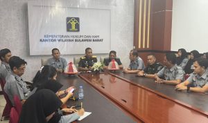 Kakanwil Bersama Kadiv Yankum Kemenkum Sulbar Dorong Jajaran Tingkatkan Kinerja 