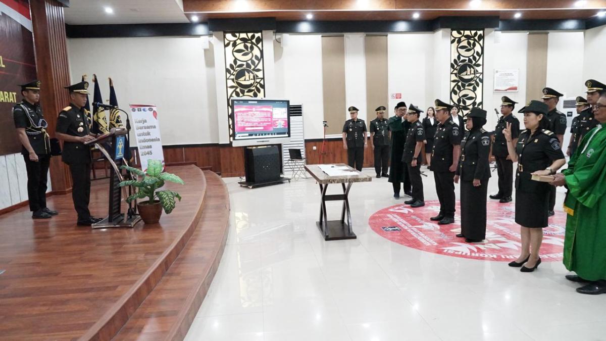 Kakanwil Kemenkum Sulbar Sunu Tedy Maranto Lantik Pejabat Nonmanajerial Kakanwil Kemenkum Sulbar Sunu Tedy Maranto Lantik Pejabat Nonmanajerial