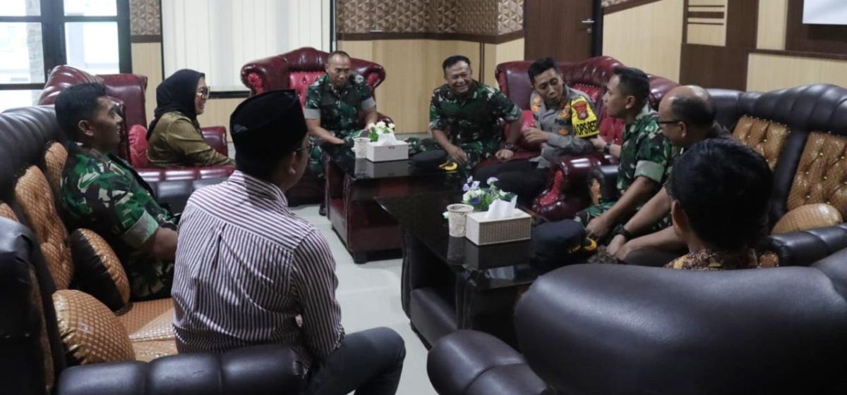 Kapolresta Mamuju Turut Sambut Kunker Pangdam XIV/Hasanuddin dan Ikuti Buka Puasa