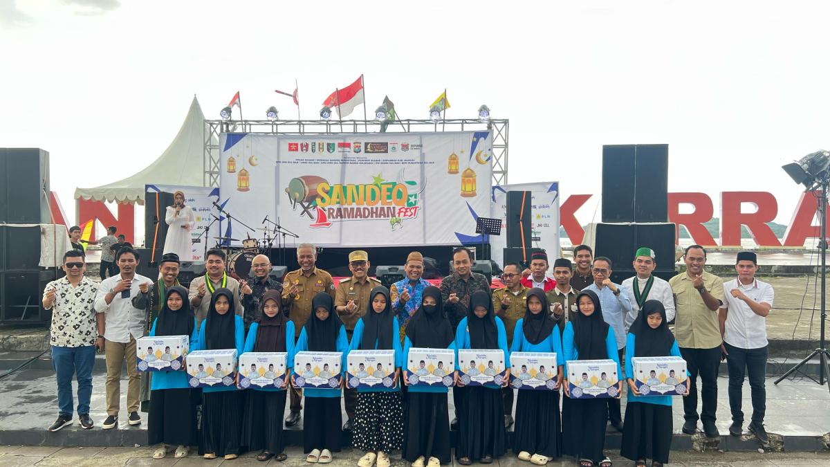 Gubernur Sulbar , SDK Buka Sandeq Ramadhan Fest 2025