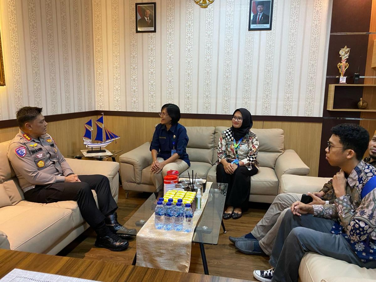 Dirlantas dan RRI Mamuju Bangun Kolaborasi Demi Keselamatan dan Informasi Publik