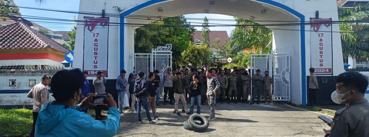 Kapolresta Mamuju Pimpin Pengamanan Aksi Unras Mahasiswa