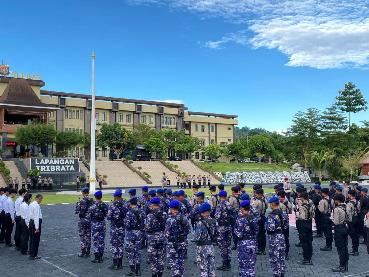  Polda Sulbar Memupuk Patriotisme di Hari Kesadaran Nasional