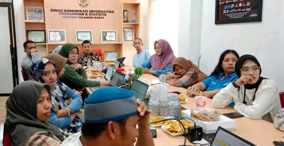 Dinas Kominfo SP Sulbar Tegaskan Komitmen SPBE Dinas Kominfo SP Sulbar Tegaskan Komitmen SPBE