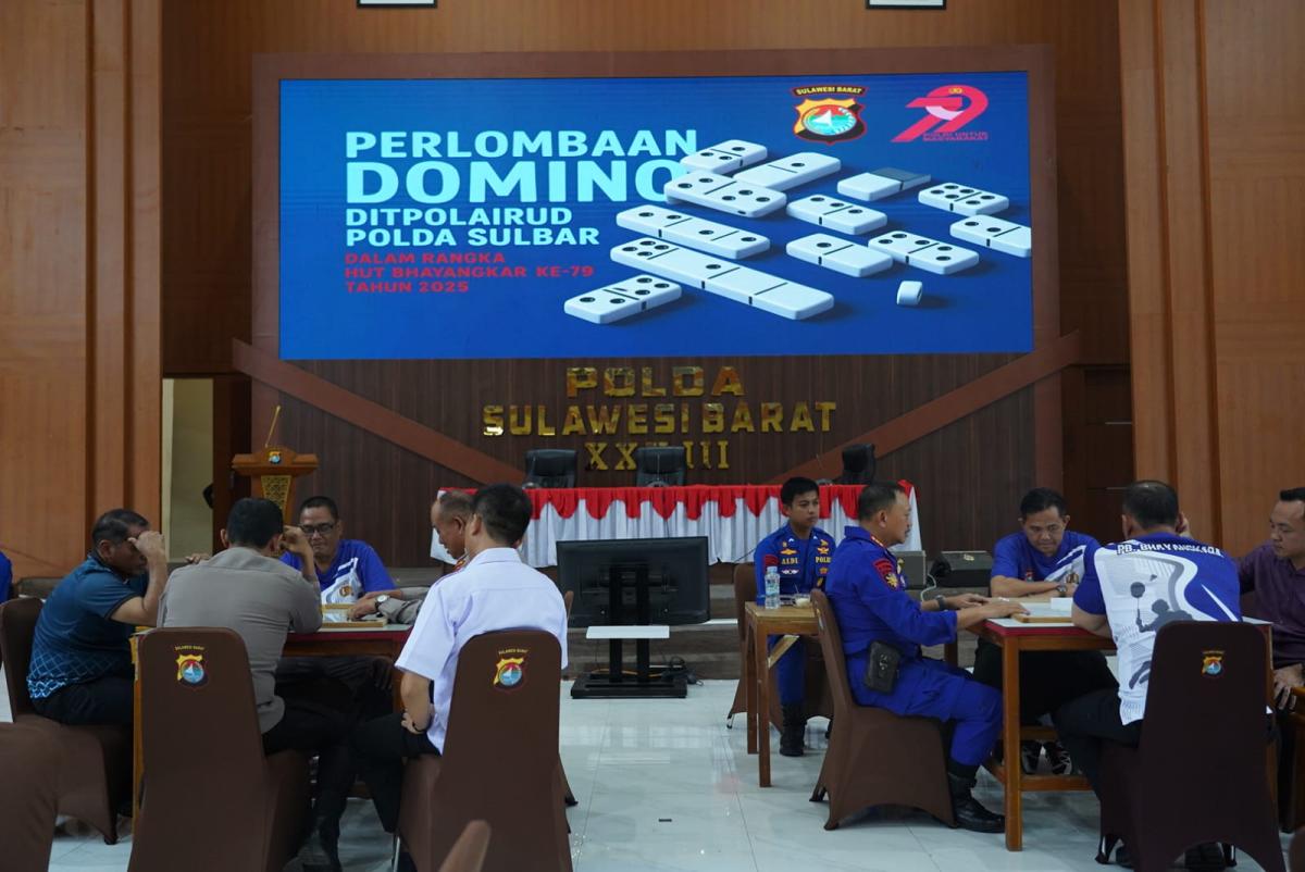Lomba Domino, Meriahkan HUT Bhayangkara ke-79 di Polda Sulbar