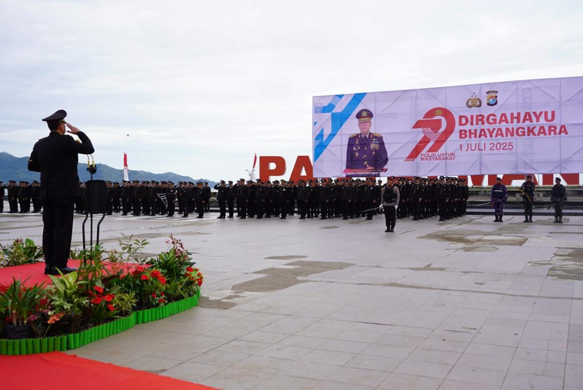 Puncak Hari Bhayangkara ke-79 Polda Sulbar di Anjungan Pantai Manakarra: Polri untuk Masyarakat