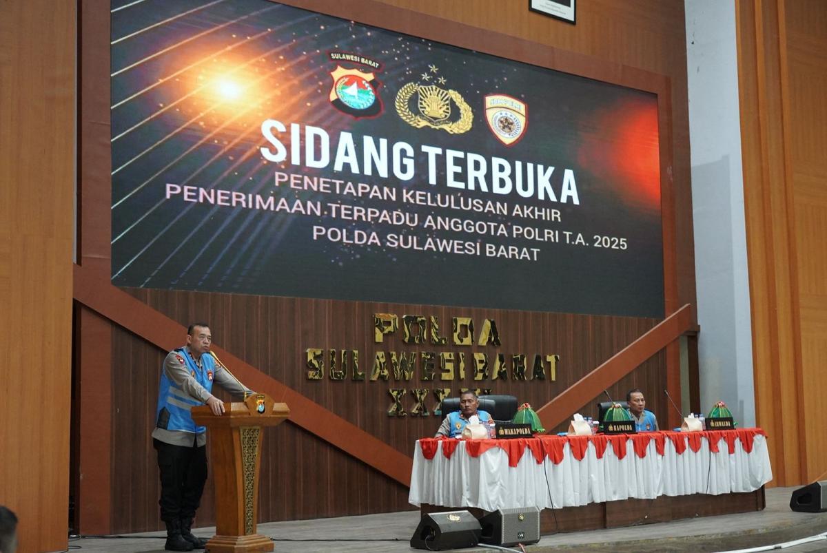 Polda Sulbar Resmi Umumkan Casis Lulus Seleksi Terpadu 2025: 4 Calon Perwira, 105 Bintara dan 12 Tamtama Siap Mengabdi Polda Sulbar Resmi Umumkan Casis Lulus Seleksi Terpadu 2025: 4 Calon Perwira, 105 Bintara dan 12 Tamtama Siap Mengabdi