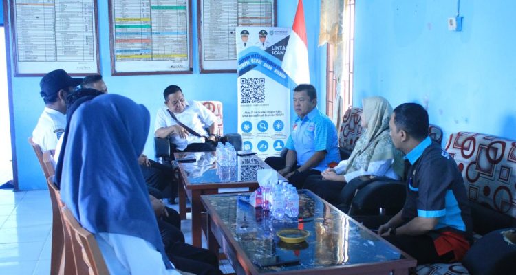 Kominfo Sulbar dan Kominfo Mateng Tinjau Desa Wae Puteh sebagai Pilot Project Desa Digital