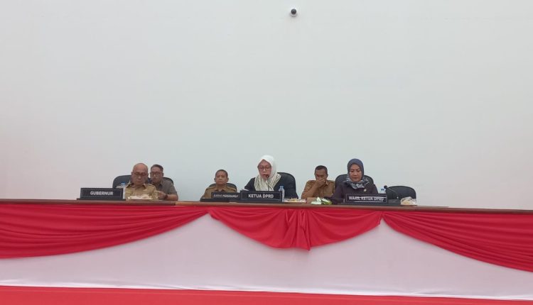 DPRD Sulbar Rapat Paripurna Penyampaian Pemandangan Umum Fraksi Terhadap Ranperda Perubahan APBD 2025