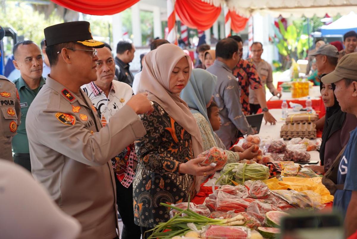 Polda Sulbar Gelar Gerakan Pangan Murah, Upaya Stabilisasi Ekonomi Masyarakat di Tengah Gejolak Harga