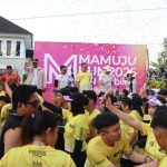 IMG-20251109-WA0027 Kapolda Sulbar dan Gubernur Resmi Lepas Peserta Mamuju Run 2025: Ribuan Pelari Padati Mamuju